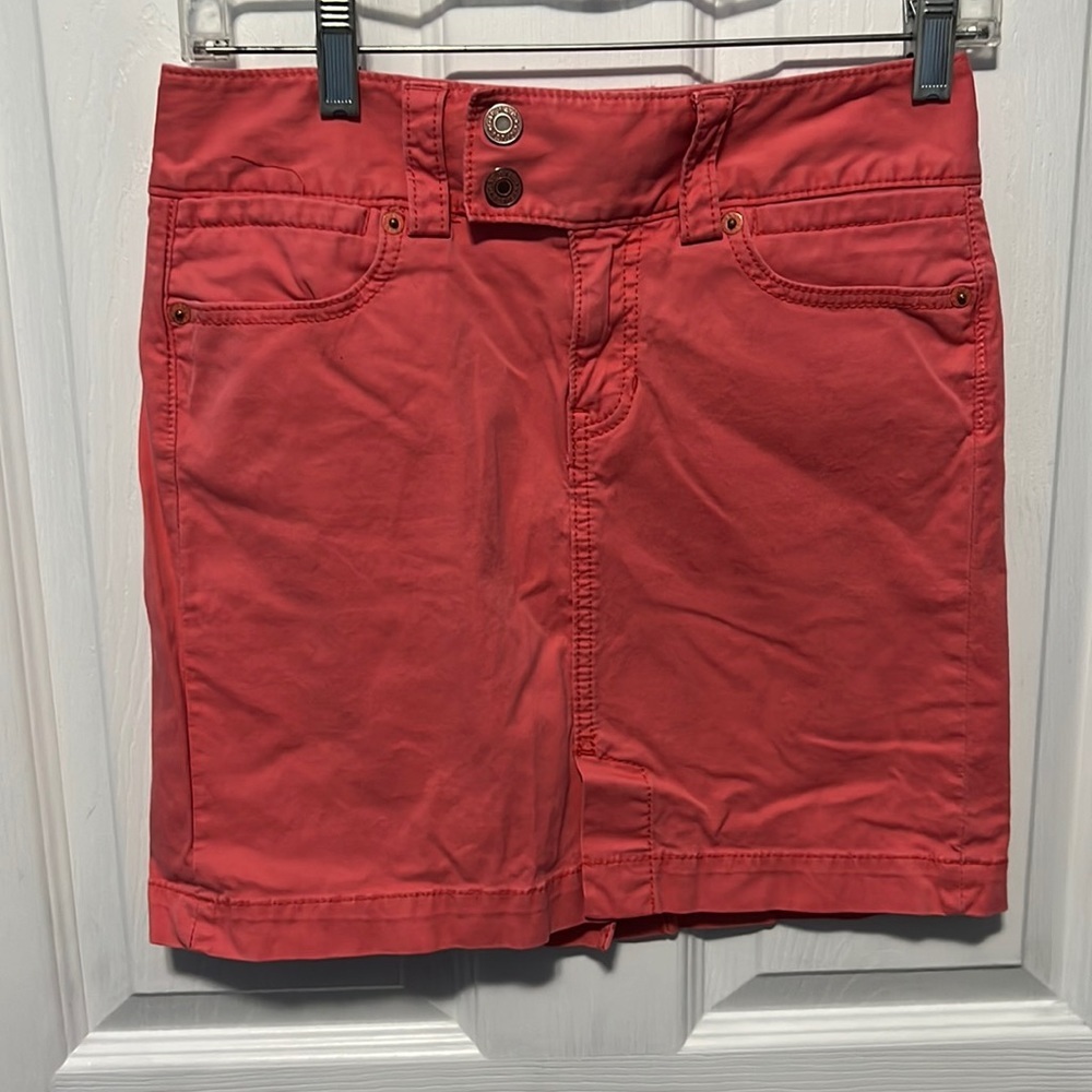 3/$20 Gap coral skirt